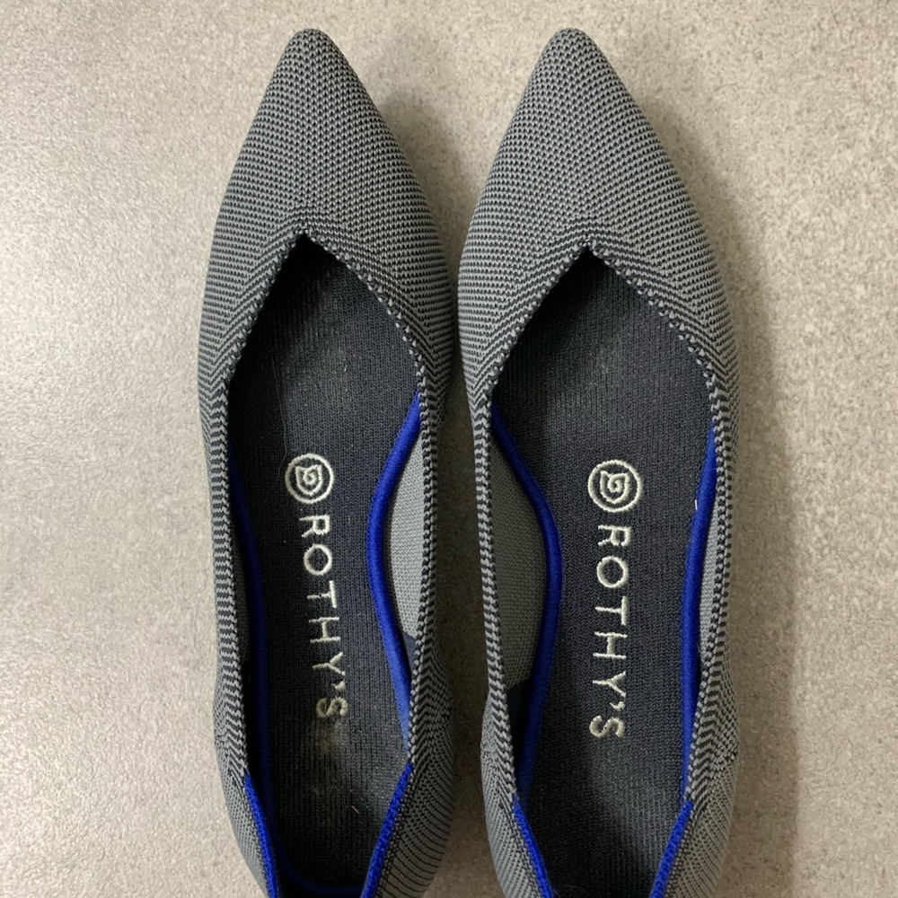 Rothys Size 7 Grey Pointy Toe